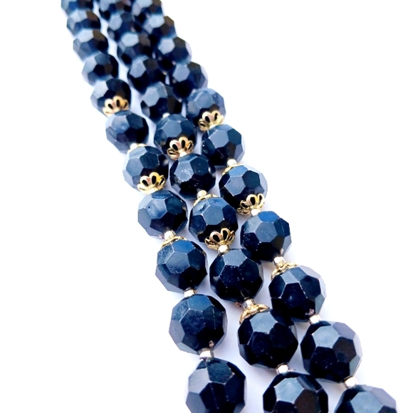 3 STRAND NECKLACE Vintage resin plastic Hong Kong black silvertone 17" - Picture 5 of 7